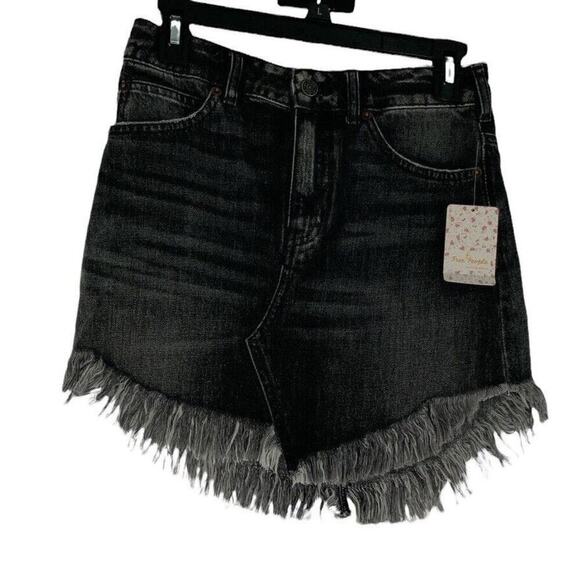 Free People Bailey Maverick Mini Skirt Women's Size 24 Frayed Raw Hem Denim NEW - Picture 6 of 12